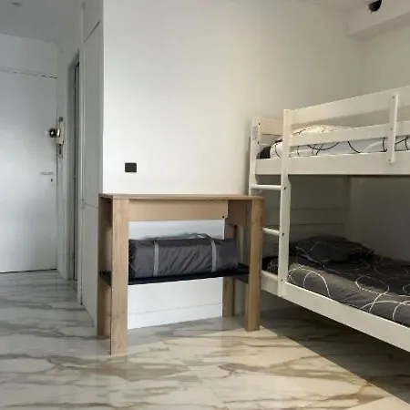 La Perle De Les Pins Apartment *