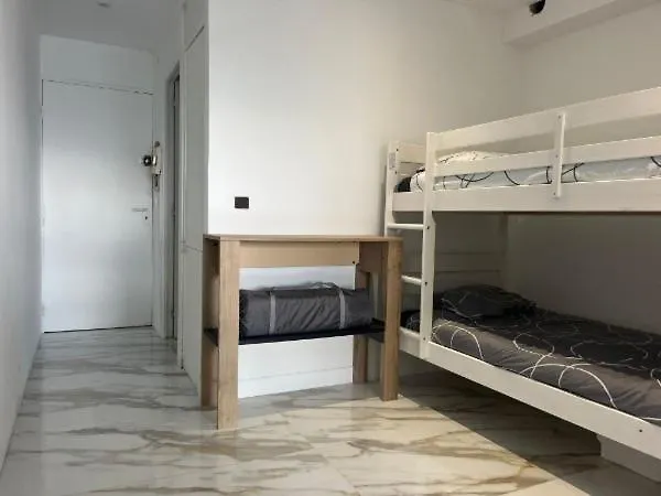 La Perle De Les Pins Apartment *